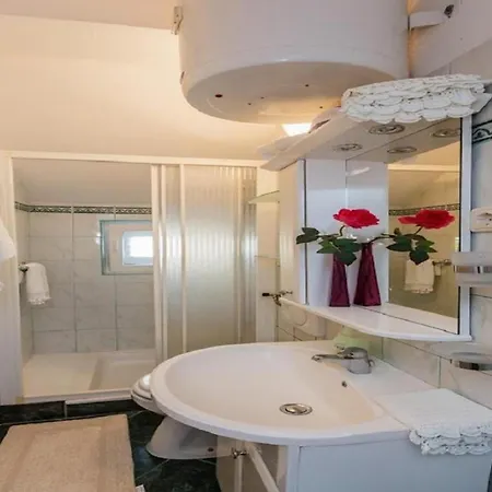 Roda Apartament *