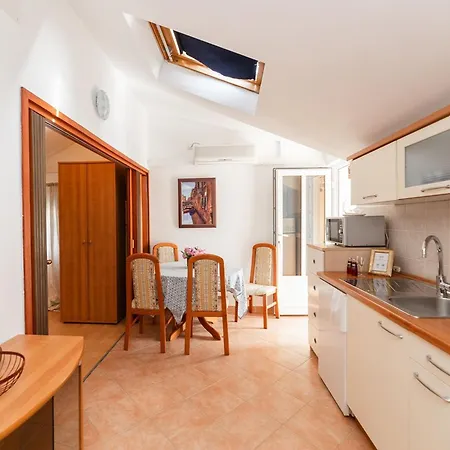 Roda Apartment Supetar